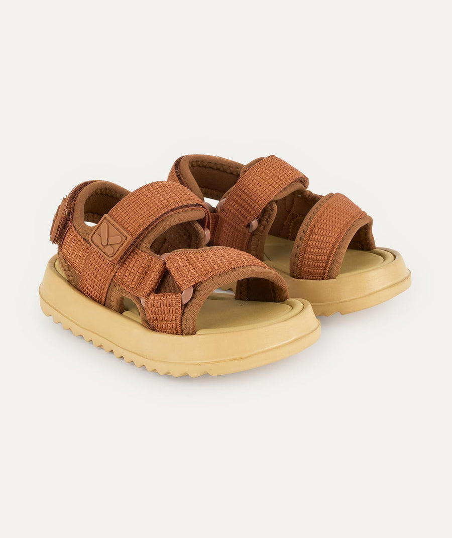 Sandals: Rust