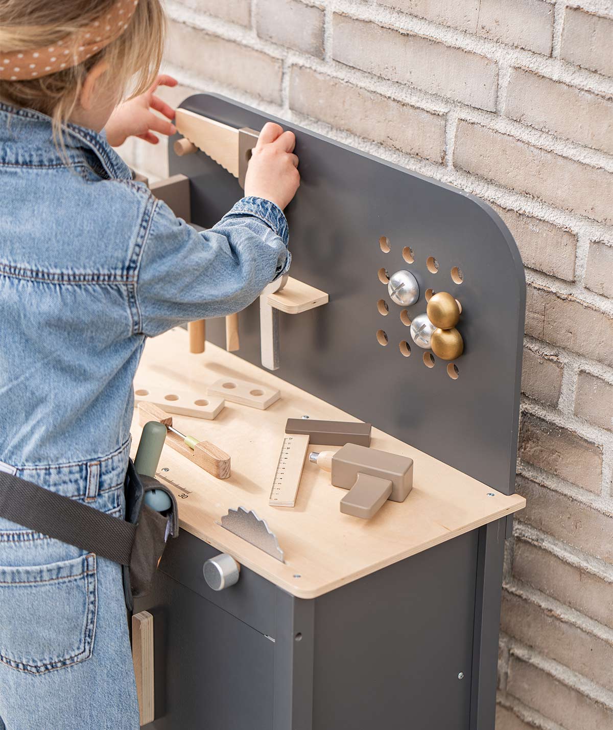 Play workbench outlet