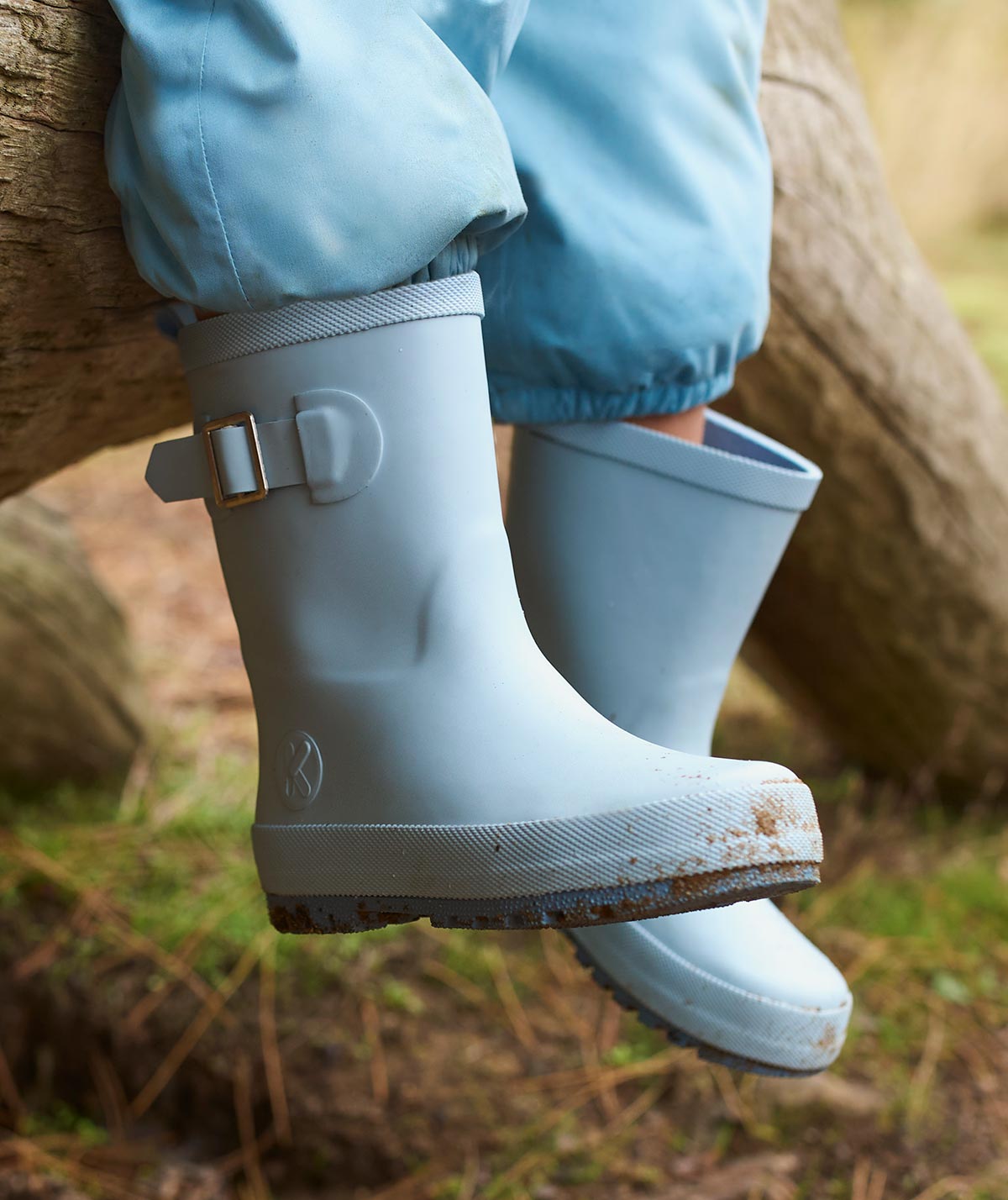 Rain boots with studs deals