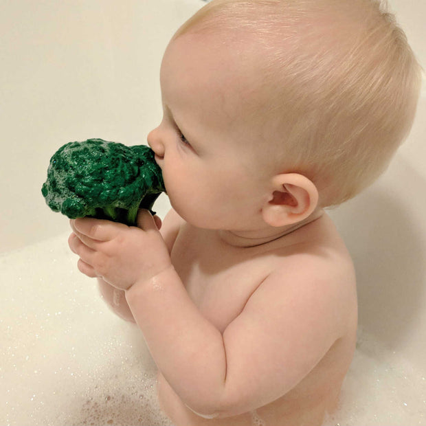 Oli & Carol Brucy The Broccoli Teether & Bath Toy First Impression