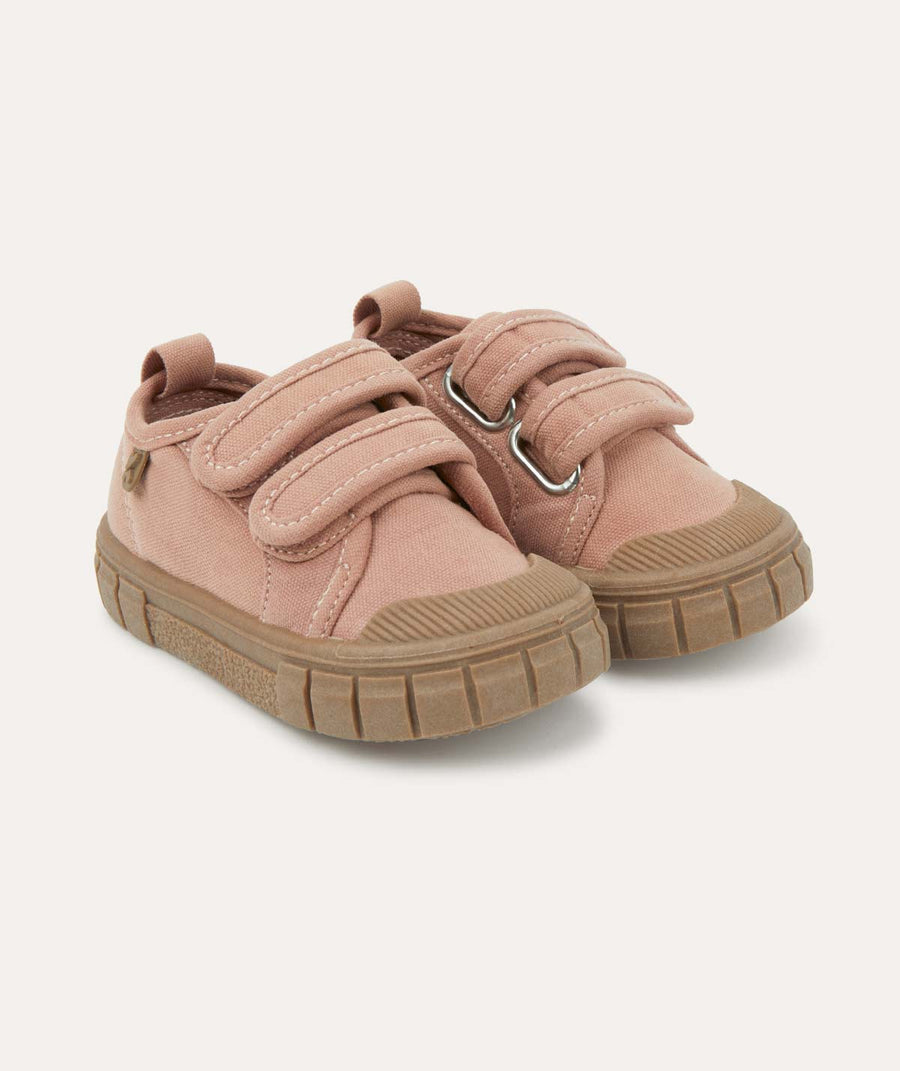 Canvas Trainers: Clay