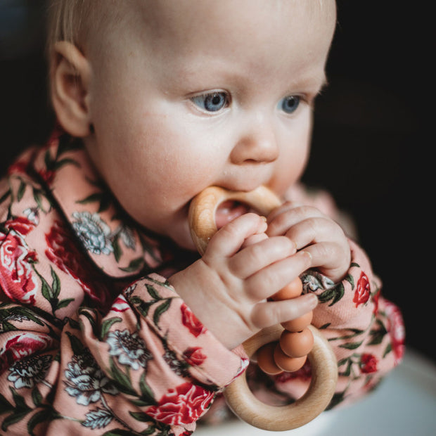 KIDLY Label Wood & Silicone Ring Teether First Impression